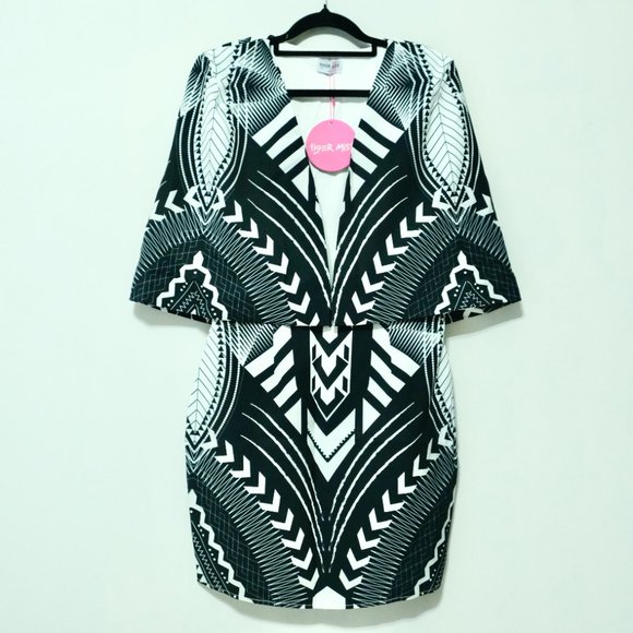 NEW Tiger Mist Mirrored Aztec Print Cape Dress - Picture 3 of 8